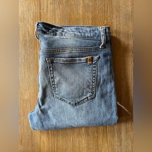 Joe’s Jeans Boyfriend Slim Crop